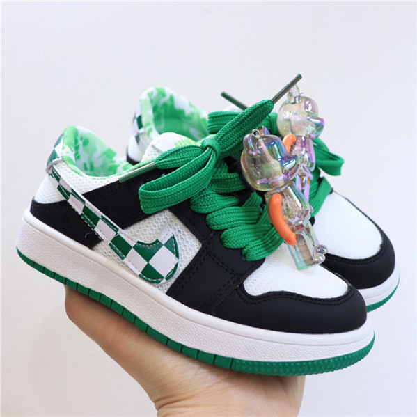 Youth Running Weapon Air Jordan 1 Low Black/White/Green Shoes 091